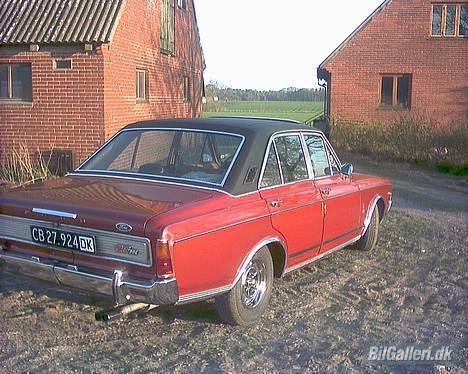 Ford 26M P7B - Hmm bliver sku aldrig træt a at se på den gamle bil  billede 16