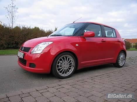 Suzuki SWIFT billede 5