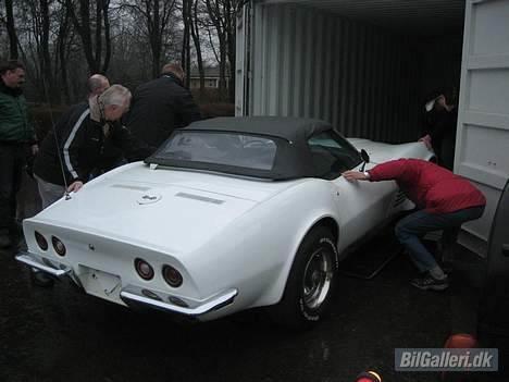Chevrolet Corvette ** Solgt** - Der var masser af hjælp....Dejligt !! Og så er bilen i øvrigt noget bedre end vi havde håbet billede 3