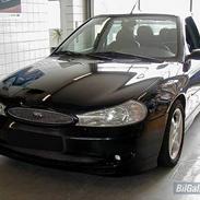 Ford Mondeo V6