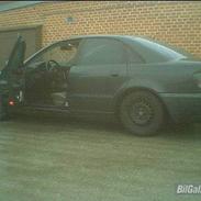 Audi A4 1.8 turbo- limousine