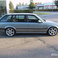 BMW E30 325i Touring