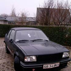 Opel Ascona B 2,4