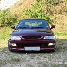 Ford Escort 1,8 Sport (SOLGT)