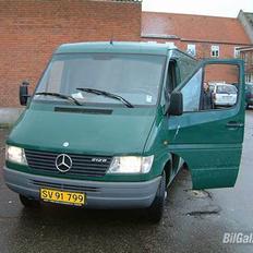 Mercedes Benz sprinter