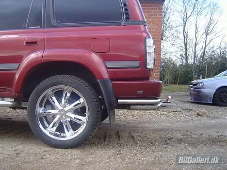 Toyota Landcruiser VX 80 SOLGT - 22 crom fælge og mine ny crom rørhaler i 92mm rør billede 2