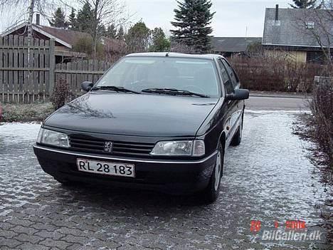 Peugeot 405 1,8 glx billede 2