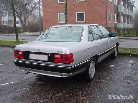 Audi 100 billede 2