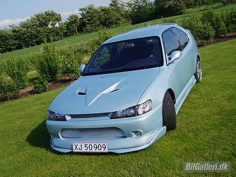 Toyota corolla (solgt) - det er min rolla som den stod da jeg købte den bare lige uden m3 spejle. billede 1