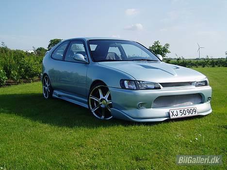 Toyota corolla (solgt) - her ses den så færdig,  er nu meget tilfreds selv.  billede 2