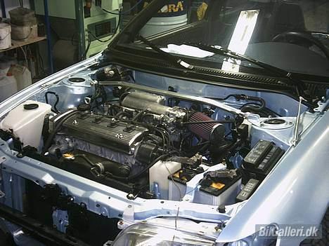 Toyota corolla (solgt) - så er moter næsten som den skal være, men der er mange ting der skal forcromes billede 4