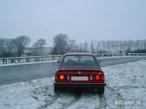 BMW 320i (solgt) billede 3