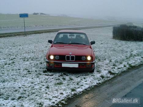 BMW 320i (solgt) billede 5