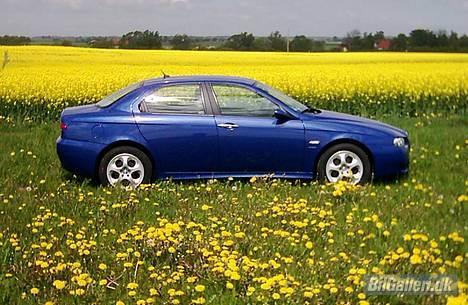 Alfa Romeo 156 1,9 JTD 16v RST - Måtte lige bakse den op på marken engang :-) billede 6