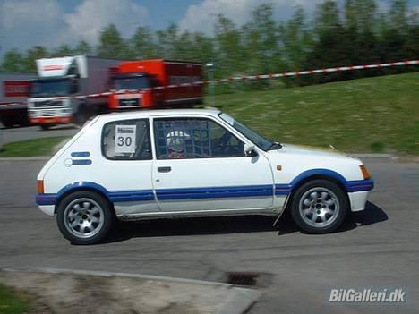 Peugeot 205 GTI 1,9 billede 1