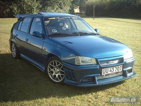 Opel kadett gsi billede 1