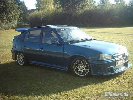 Opel kadett gsi billede 2