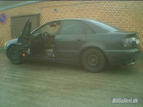 Audi A4 1.8 turbo- limousine billede 2