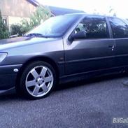 Peugeot 306