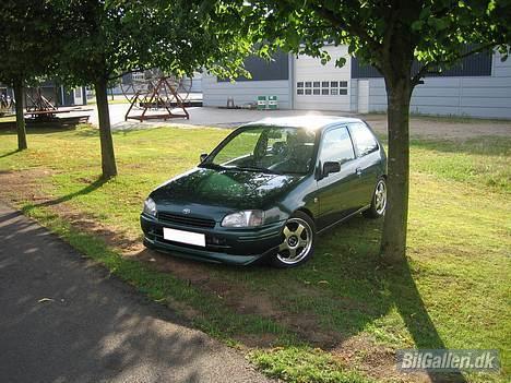 Toyota Starlet 1.3 16V Turbo - et billede fra Motorimport.dk træf billede 2