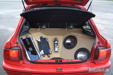 Ford SOLGT!! Escort 1.8i sport billede 14