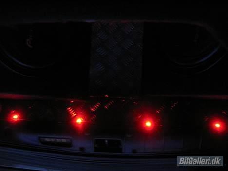 Fiat bravo ( DØD) - der sider 4 didoer bag vi bag ved subkasserne  billede 11