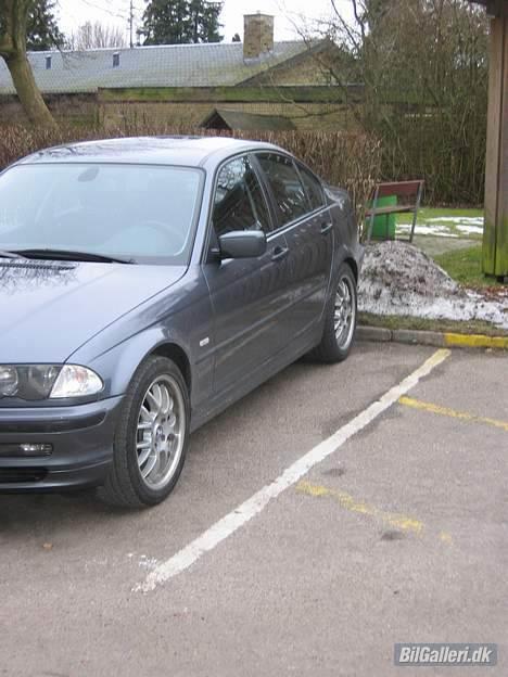 BMW E46 316 - SOLGT billede 3