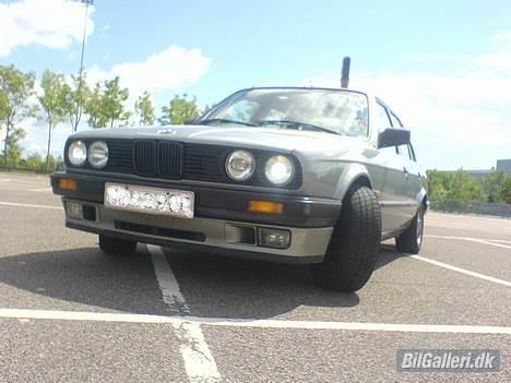 BMW E30 325i [SOLGT] billede 3
