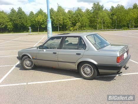 BMW E30 325i [SOLGT] billede 4