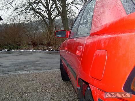 Mazda 323F billede 5