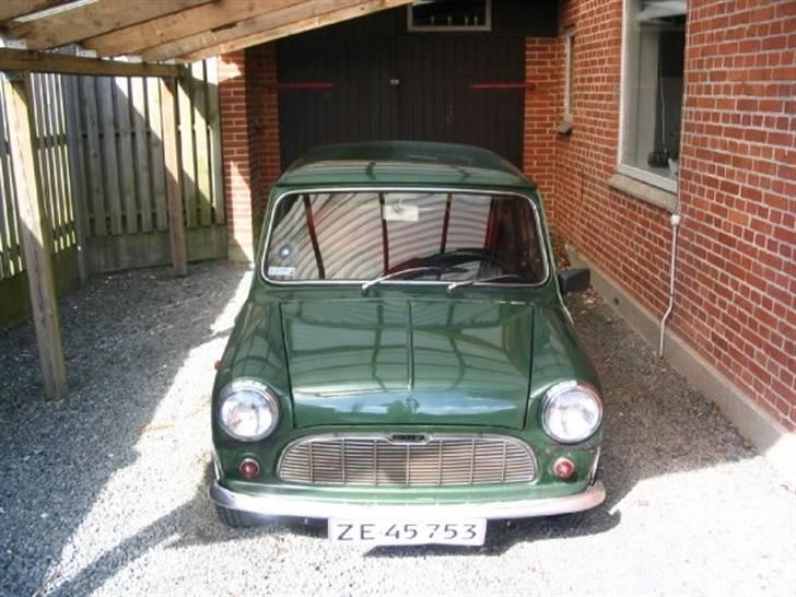 Austin-Morris Mascot 850 - sjov lille vogn...   :-) billede 1