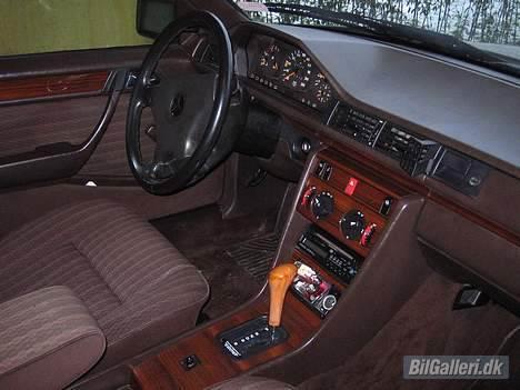 Mercedes Benz FLYDEREN - Fra højre, med gammelt anlæg billede 3