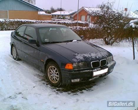 BMW 316i Compact billede 1