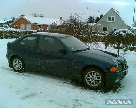 BMW 316i Compact billede 2