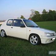 Peugeot 205 1.9 Rally    SOLGT