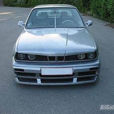 BMW 325  2,7eta