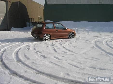 Daihatsu e100 Charade 1,3i (Solgt) billede 3