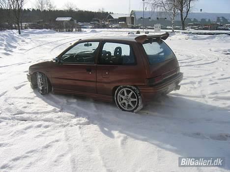 Daihatsu e100 Charade 1,3i (Solgt) billede 6