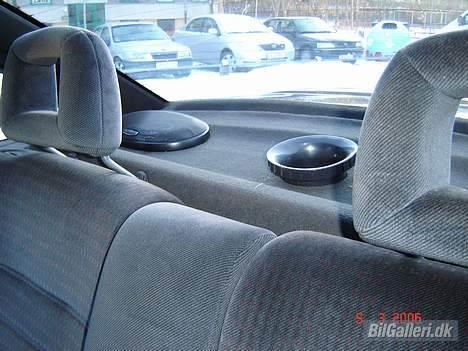 Opel Vectra A "pit bull"  - 6x9 i hattehylden (stjålet) billede 9