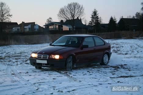 BMW 316i Compact - Pic af: Johannes Pham billede 5
