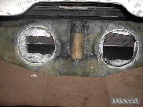 Fiat Bravo HGT-T Solgt - der er lang vej i nu før men bas kasse er færdig billede 11