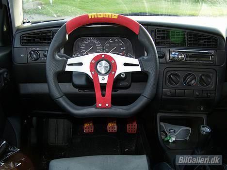 VW Golf 3 vr6 "SOLGT" - Momo gejl... :P billede 3