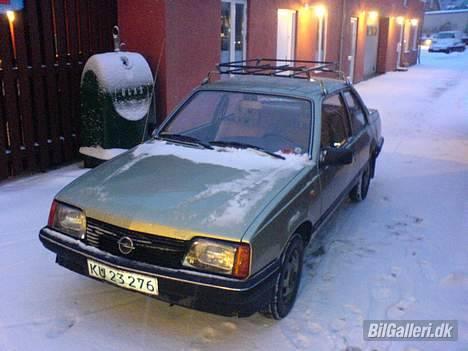 Opel Ascona C *Solgt* - Lige ankommet til Roskilde. Bemærk at farven er en lille smule lysere end den gamle Ascona billede 1