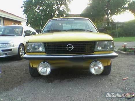 Opel ascona b  billede 14