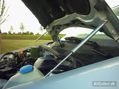 VW Polo TEAM POLO .. SOLGT - stødæmpere på hjælm billede 5