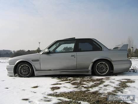 BMW 325  2,7eta billede 2