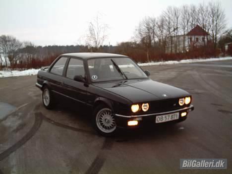 BMW 320 i billede 14