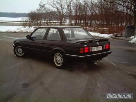 BMW 320 i billede 15