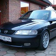 Opel Vectra B 2.5 CD V6 