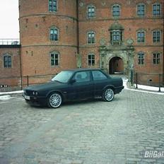 BMW 325i E30 